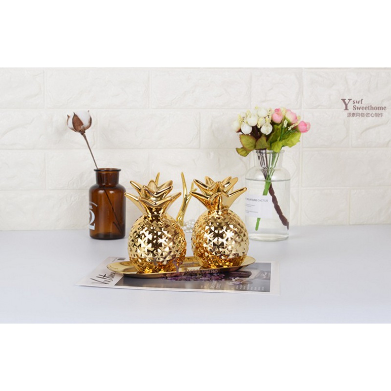 The Nordic ins wind golden pineapple furnishing articles pineapple pineapple shape piggy bank home decoration ceramics handicraft