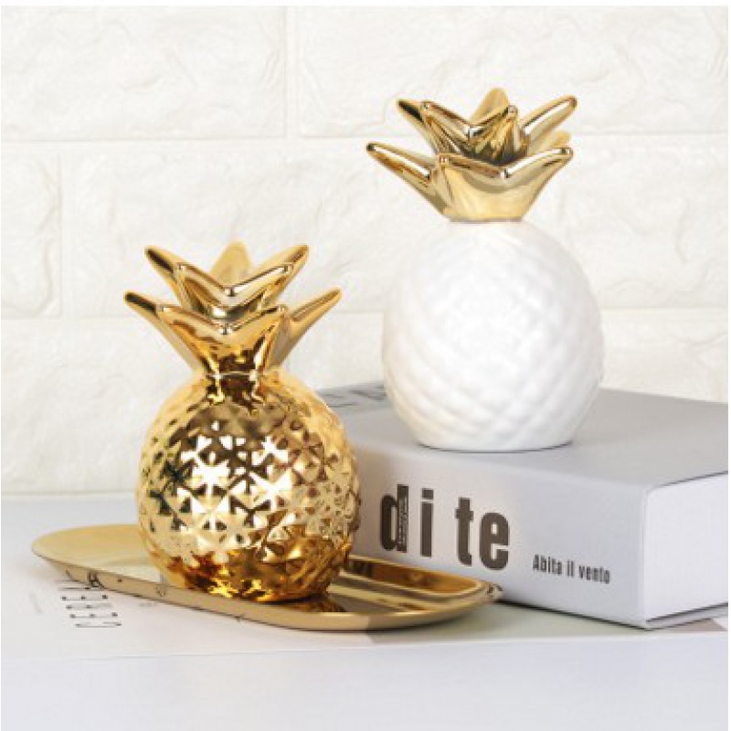 The Nordic ins wind golden pineapple furnishing articles pineapple pineapple shape piggy bank home decoration ceramics handicraft