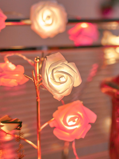 Romantic rose flower lights flashing string lights trunk proposal interior decoration surprise atmosphere light birthday decoration