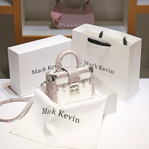 Товары от 香港Mack Kevin箱包