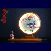 Suzhou embroidery Pure handmade double-sided embroidery Non-legacy Su embroidery ornaments screen vintage Chinese bedroom bedside lamp gift