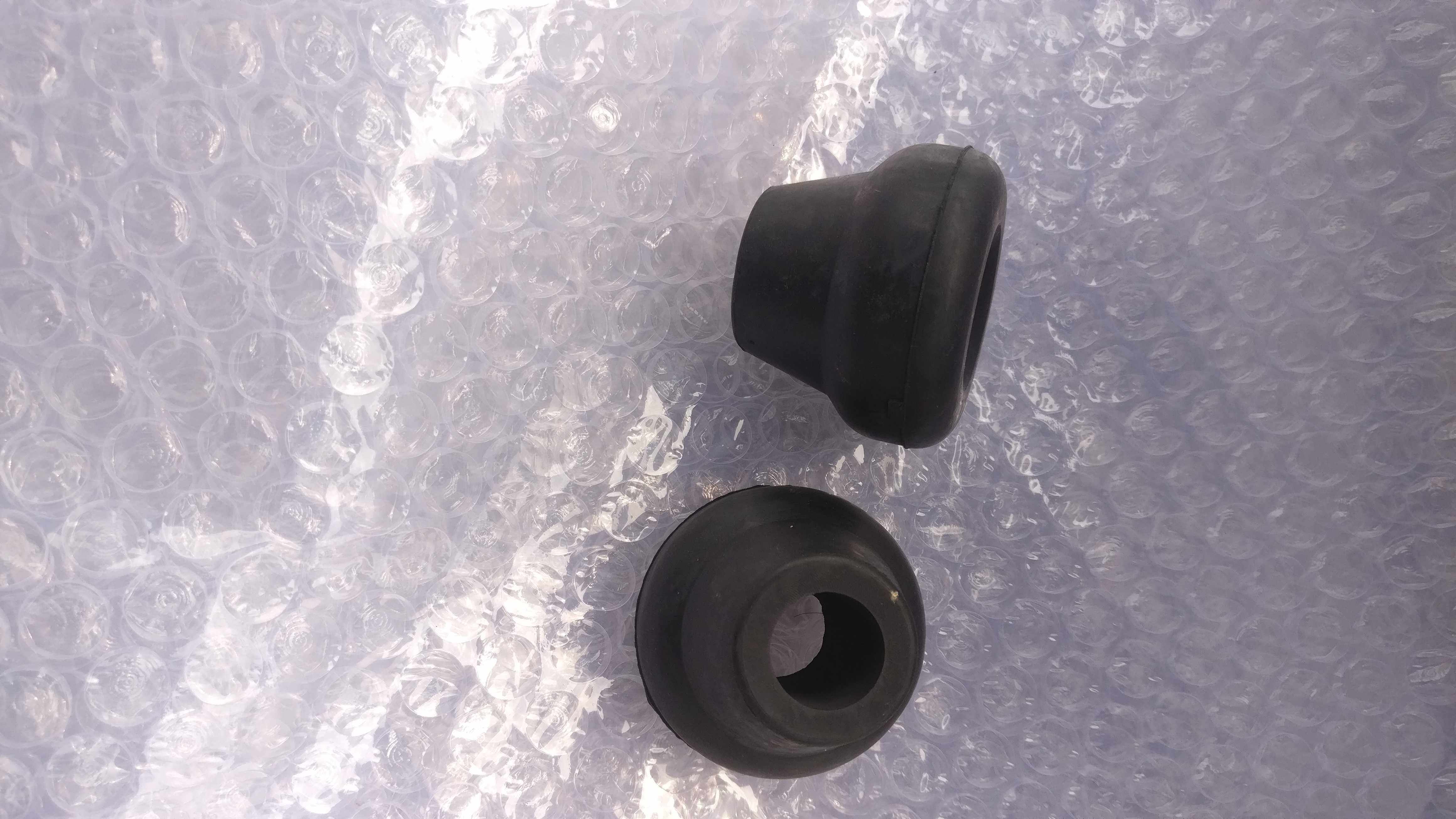 Jiangling e100e200 Ruiyi Lei Jun Huatai e160 front lower arm lower support arm lower arm rubber sleeve cone