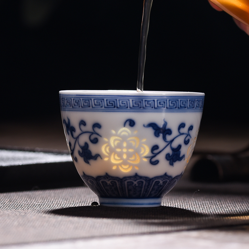 Jingdezhen flagship store ceramic hand - made porcelain and exquisite master cup kunfu tea sample tea cup single CPU silk road cup