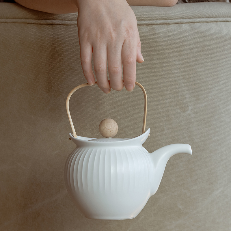 Jingdezhen flagship store of ceramic tea set manually set home sitting room is contracted teapot teacup Chinese tea