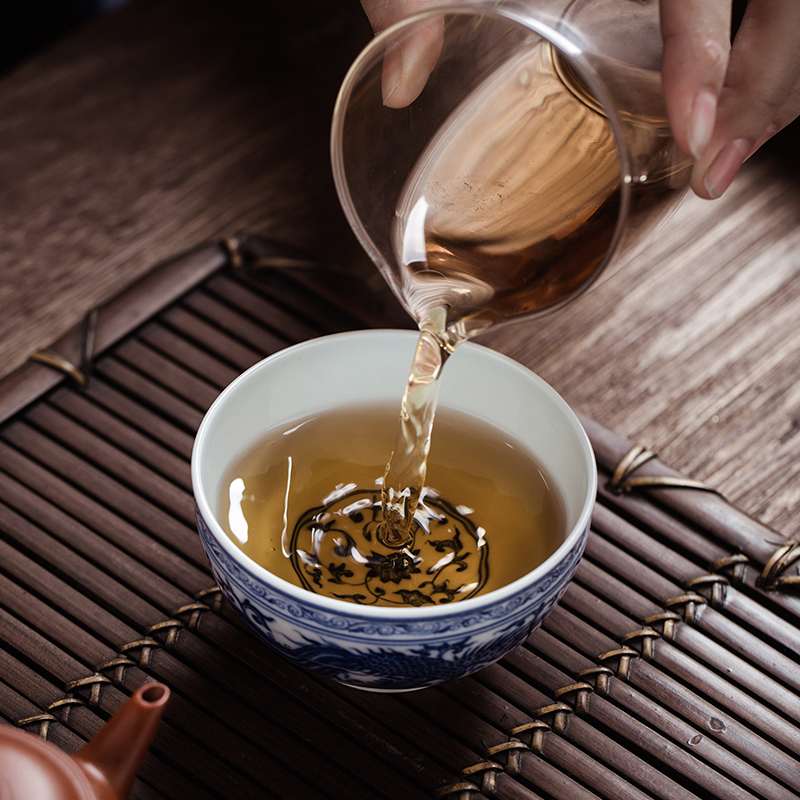 Jingdezhen flagship store longfeng production around branch master cup tea cups of tea sample tea cup single hand painting