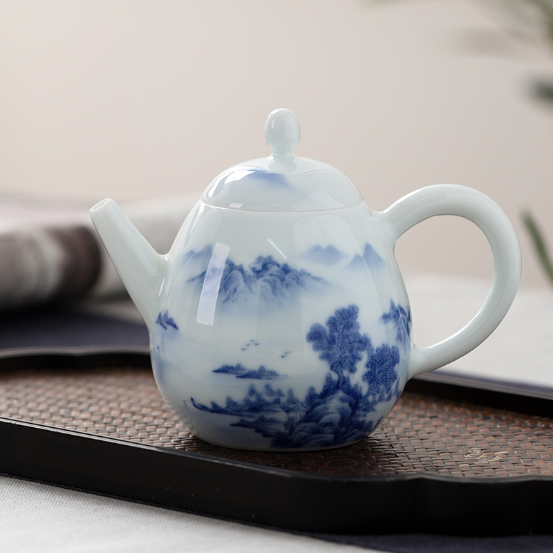 Jingdezhen flagship store blue and white hand - made ceramic small teapot household kung fu tea sweet white single pot of gift boxes