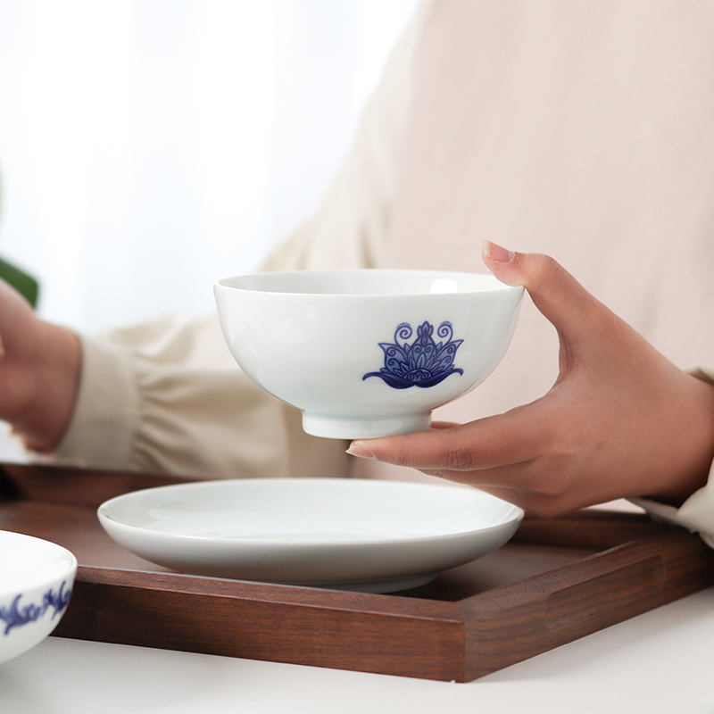 Jingdezhen ceramic a flagship store people food tableware suit Chinese blue and white household eat bowl dish plate of gift boxes