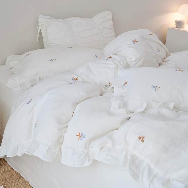 June Yubai Class A pure white cotton double layer wrinkled yarn embroidered Korean style naked sleeping skin-friendly bed sheet four-piece set
