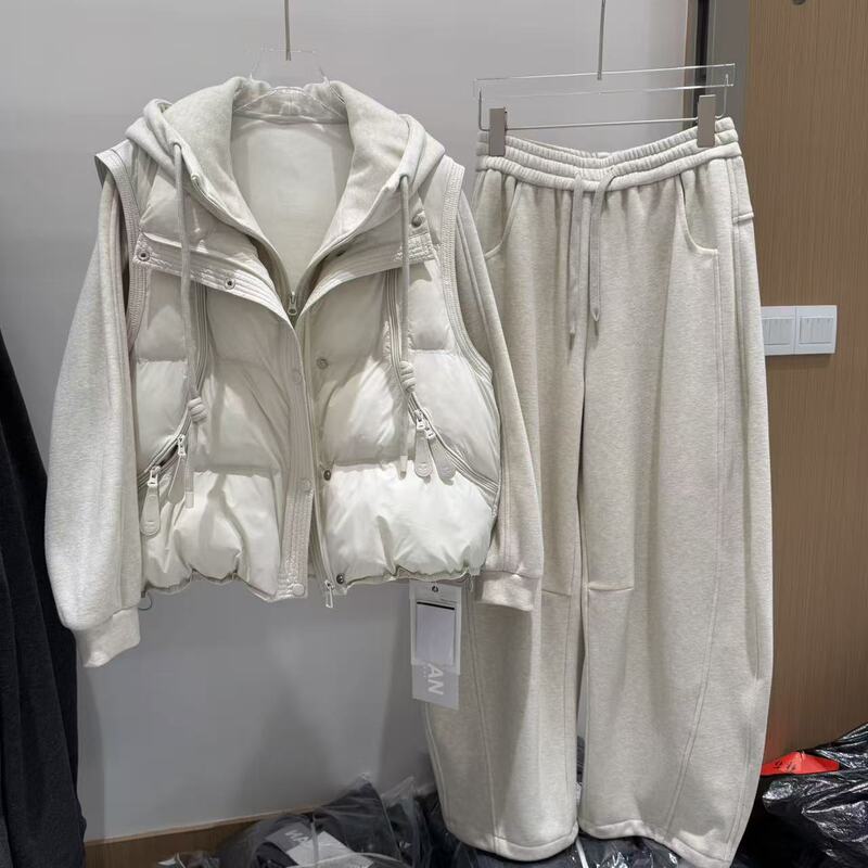 Fashionable Zipper Vest + Fleece-Lined Hooded Sweatshirt + Fleece-Lined Scimitar Pants Set for Women 2026 Autumn and Winter New Three-Piece Set
