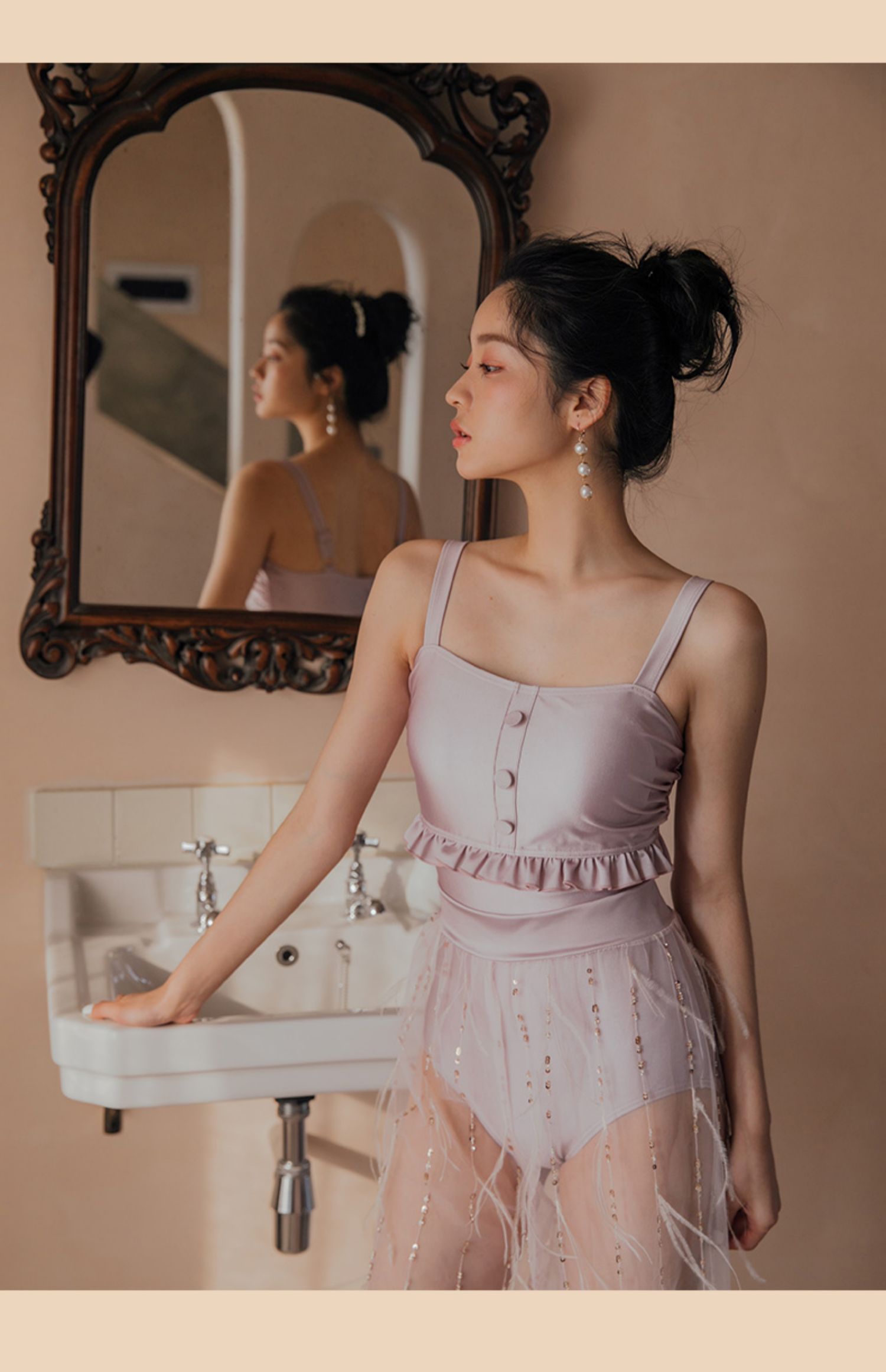 Omom Pháp nhẹ nhàng sang trọng lông vũ cổ tích fan hâm mộ áo tắm nữ bảo thủ liền kề eo cao là bạn gái gầy - Bộ đồ bơi One Piece đồ bơi một mảnh