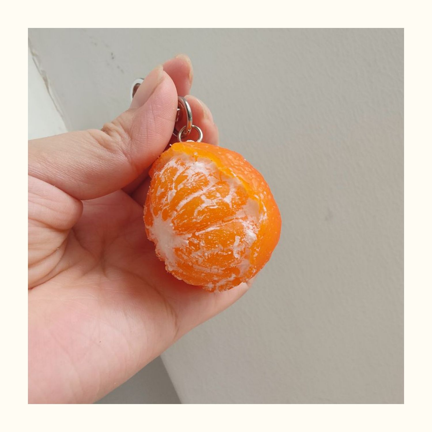 Simulierte Peeling Orange Schlüsselanhänger Anhänger Obst Schnalle Herren- und Damentaschen Anhänger Original Ornament_voghion.com
