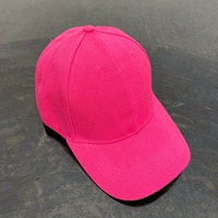 Розовая красная шляпа