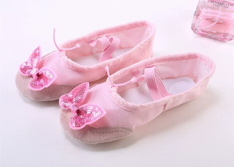 Giày múa ba lê đính nơ trẻ em Hàn Quốc mới Giày khiêu vũ mới Khổng Tử hai đôi giày mềm - Khiêu vũ / Thể dục nhịp điệu / Thể dục dụng cụ