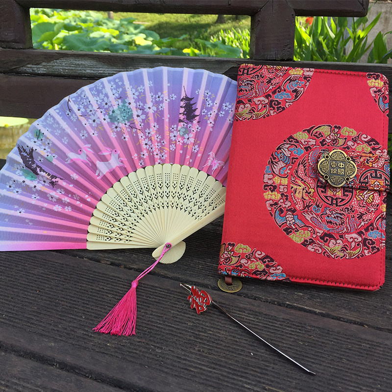 Small gifts with Chinese characteristics for foreigners Nanjing Yunjin notebook gifts to go abroad traditional custom