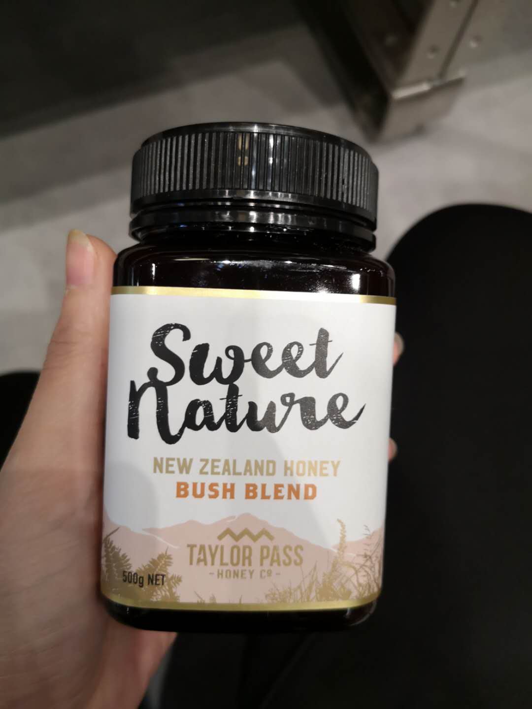 Hong Kong Upstairs New Zealand Bush Flower Honey 500G Clear Heat and Moisturize Dryness