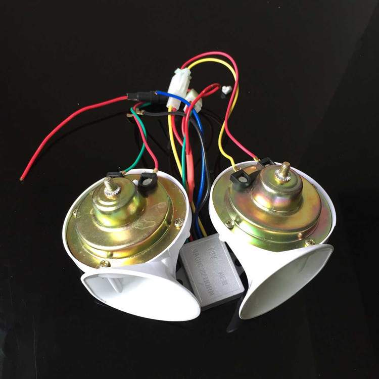 Siêu âm Toàn bộ xe điện tần số phổ quát ốc sên 3 công tắc sửa đổi xe máy treble ắc quy xe 12572 - Sừng xe máy loa xe máy