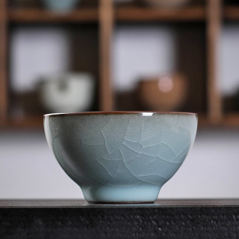 Celadon Master Cup Single Cup Longquan Handmade Ice Cracking Ge Kiln Ceramic Kung Fu Tea Cup Tasting Cup Tea Bowl Tea Set Household