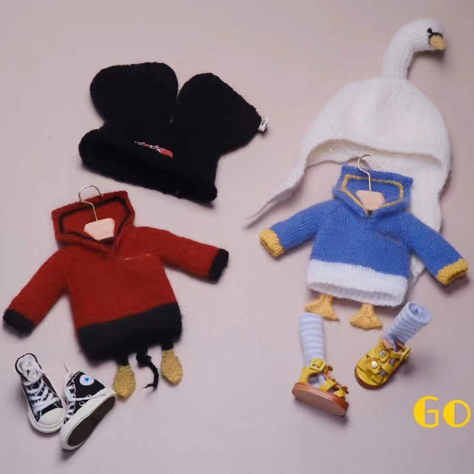 Gou d's original stick-pin baby clothes 