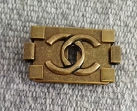 Бронзовый замок