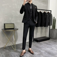 Черный жилет, штаны, рубашка, галстук, галстук-бабочка