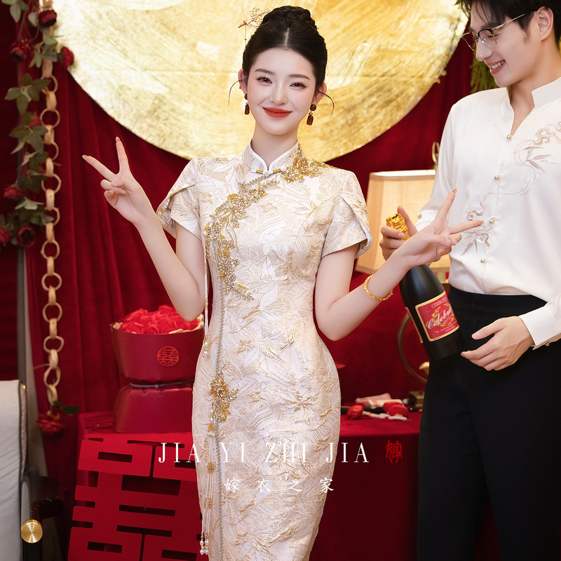 New Chinese-Style Champagne-Colored Engagement Dress 2026 New Wedding Dress Wedding Toast Dress Bride Cheongsam Dress Suit
