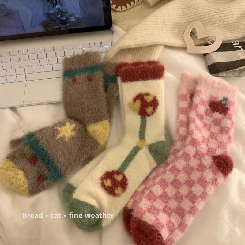 Autumn and Winter Coral Fleece Socks, Cute Cherry Mid-Calf Socks for Women, Thickened Warm Sleep Socks, Super Cute and Fluffy Socks