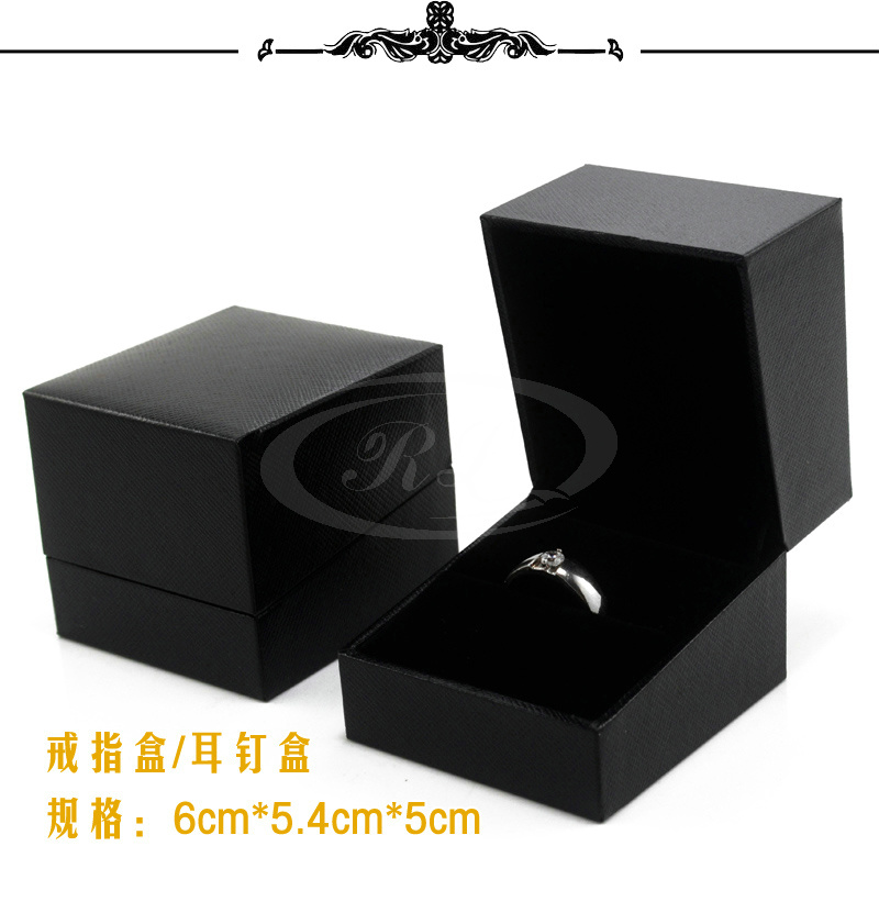 Trang sức mới túi trắng trang trí hộp trang sức hộp nhẫn bông tai vòng cổ hộp vòng đeo tay hộp màu đỏ mẫu mới - Nhẫn pnj nhẫn cưới