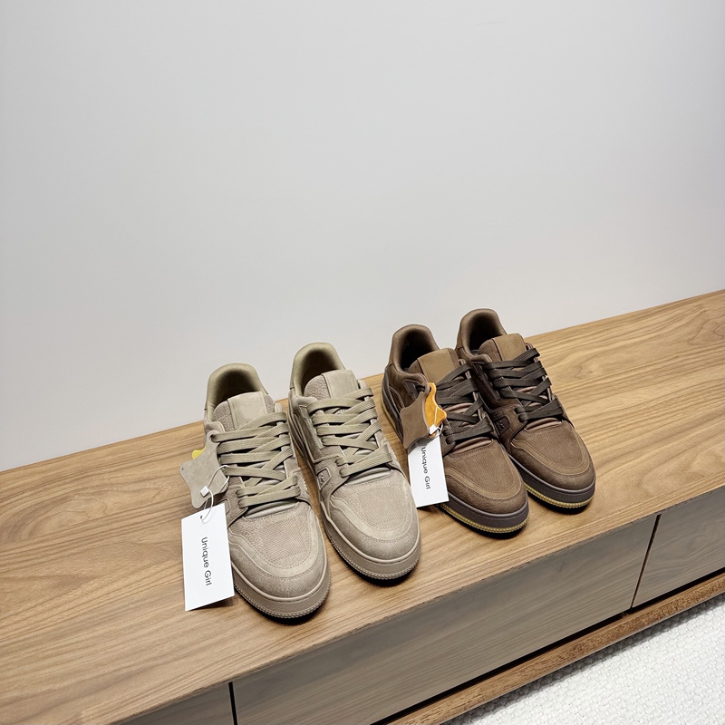 Unique Girl Top-Notch Quality! 25Fw Checkered Casual Shoes Height-Increasing Sneakers for Women and Couples