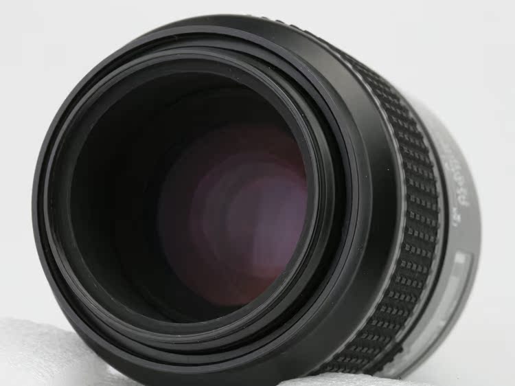 Sử dụng ống kính thực tế đã sử dụng ống kính macro Nikon AF 105mm F2.8D tự động lấy nét 105 2.8