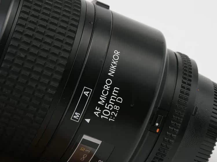 Sử dụng ống kính thực tế đã sử dụng ống kính macro Nikon AF 105mm F2.8D tự động lấy nét 105 2.8
