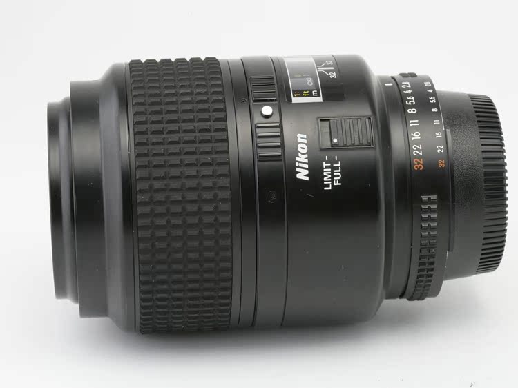 Sử dụng ống kính thực tế đã sử dụng ống kính macro Nikon AF 105mm F2.8D tự động lấy nét 105 2.8