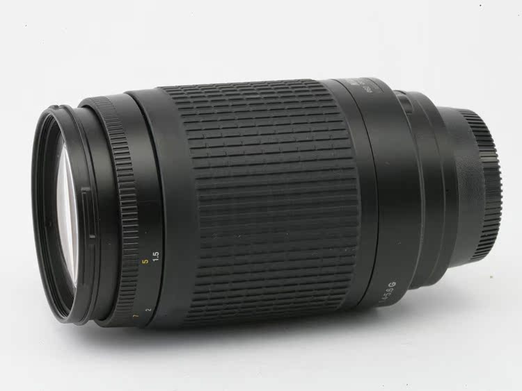 Chụp bằng hiện vật Nikon Nikon 70-300 4-5.6D súng ống giấy nhỏ tự động tele