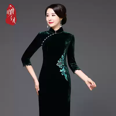 Zero month mother dress silk velvet wedding banquet cheongsam mother-in-law long sleeve cheongsam dress gold velvet improved long version