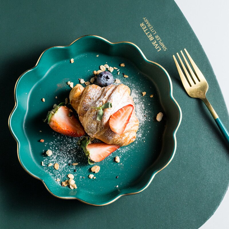 Nordic Creative Light Lavish Green Phnom Penh Ceramic Cutlery Home Plate Subs Steak Pan Dessert Fruit Pan Breakfast Dish