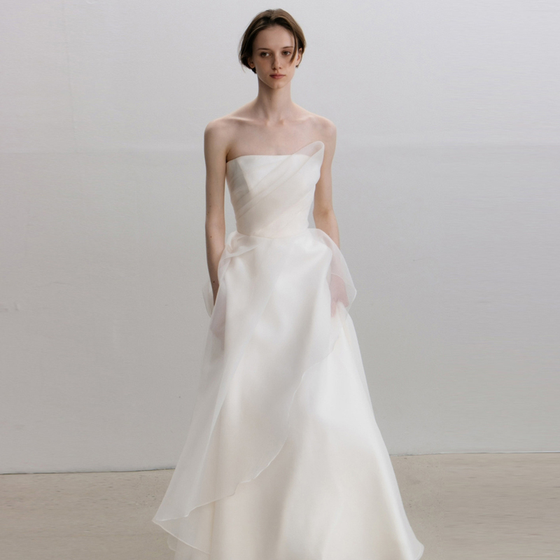 French-Style Simple Light Wedding Dress, Elegant Strapless Slimming Engagement Dress, High-End Forest-Style Bride Travel Photography Dress