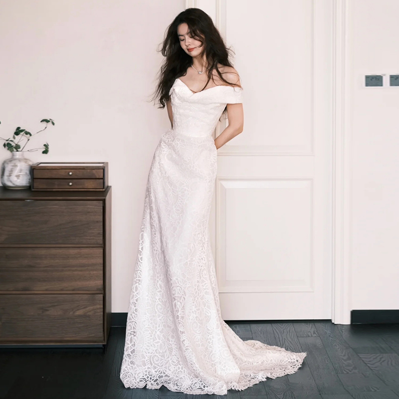 French Lace Light Wedding Dress, One-Shoulder Fishtail, High-End Design, Simple and Beautiful, Formal Occasion Evening Dress for Women French Lace Light Wedding Dress, One-Shoulder Fishtail, High-End Design, Simple and Beautiful, Formal Occasion Evening Dress for Women