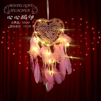 Розовый в самом сердце сердца (давая легкий крючок для ногтей)