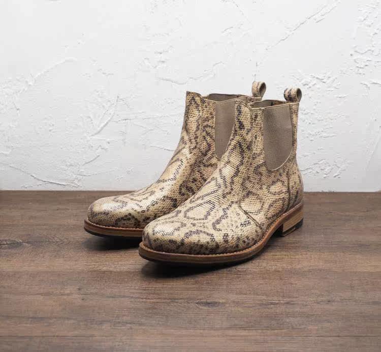 Custom Autumn Winter Pure Bull Leather Snake Tattoo No Glue Solid Specific Stitches V Bottom Male And Female Chelsea Short Boots Leather Shoes