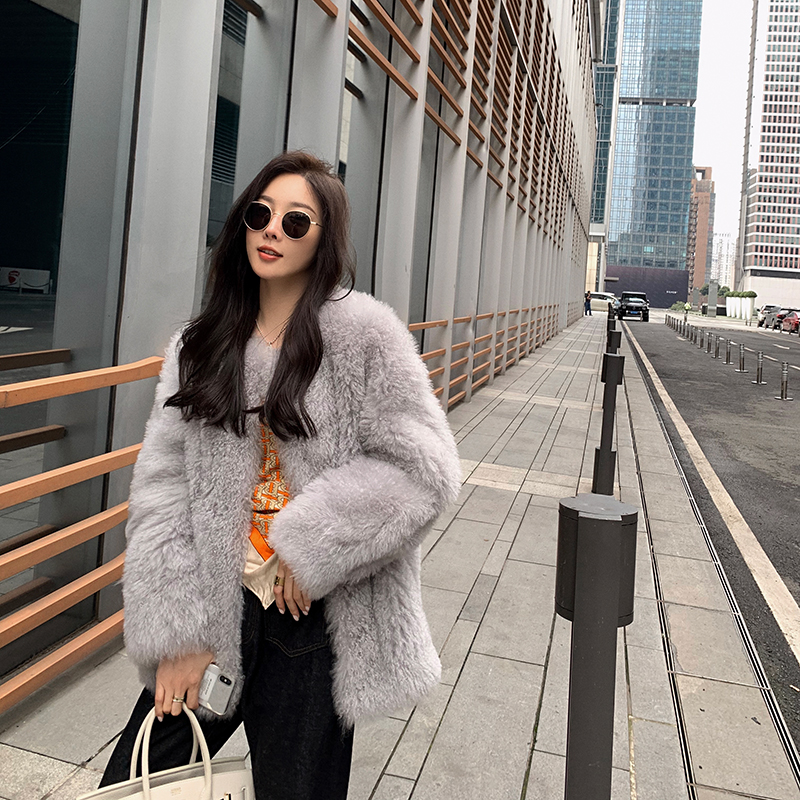 Pay Zen sticky rice nourishing cashmere fur integrated female round neckline with long version of leather straw jacket young with winter