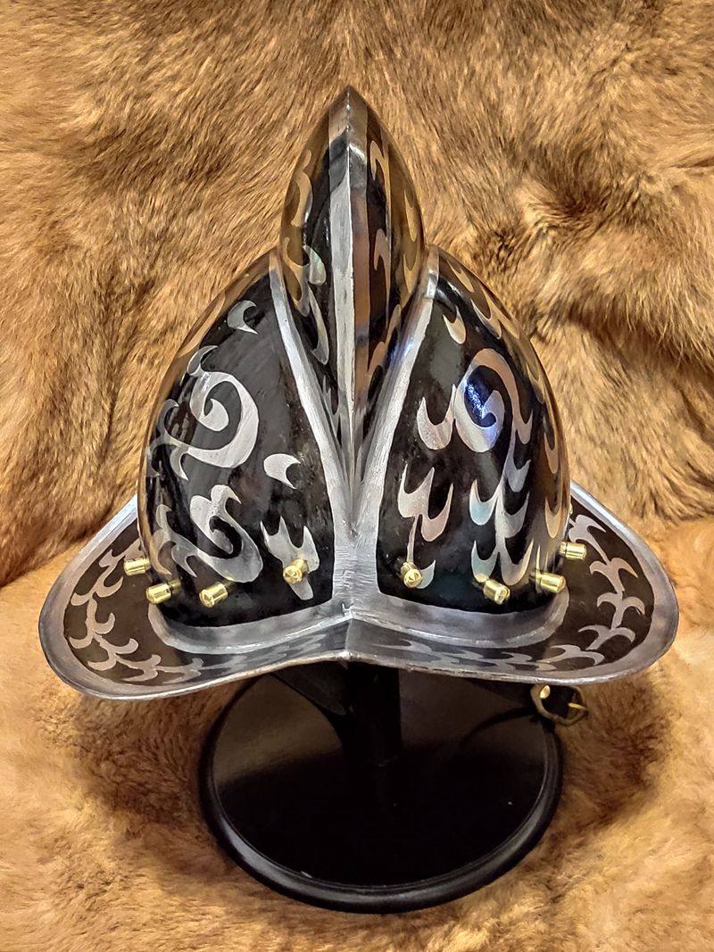 -Ordering-Spanish conquerors board duck armor Renaissance morion Mian armor wearables