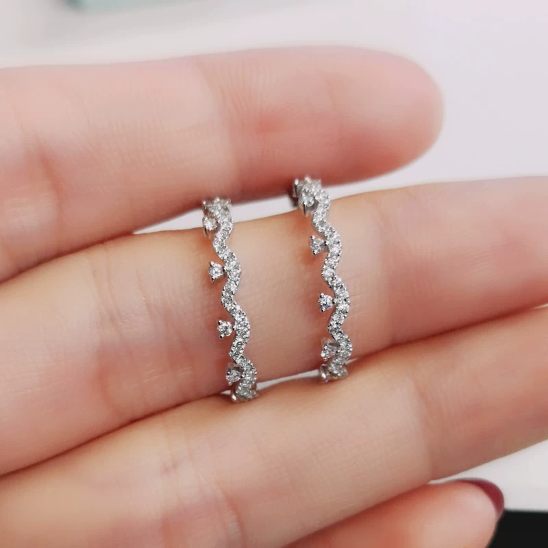 宝创集 Wavy fresh organic wedding ring, 0.2 carat, 750 sample gold
