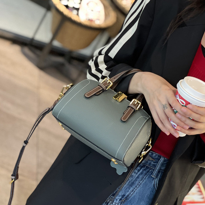 Tide Card Fashion Genuine Leather Pillow Bag Women 2022 New Soft Leather Handbag Boston Women Bag Single Shoulder Skewed Satchel Bag