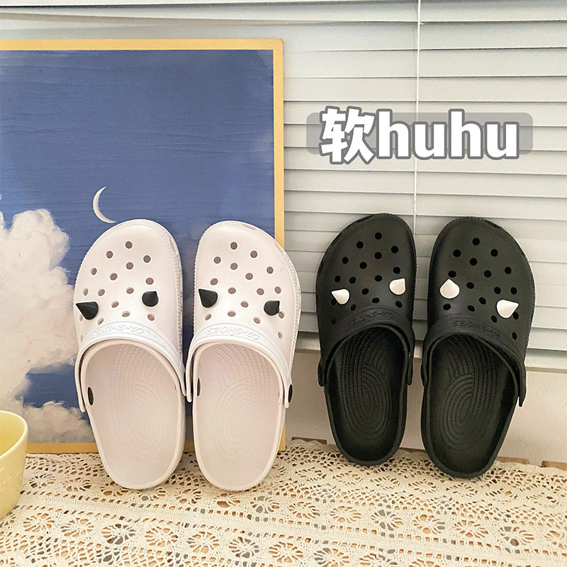 Hole shoes female summer 2022 new non-slip deodorant office stepping on shit feeling beach wear couple Baotou half drag male