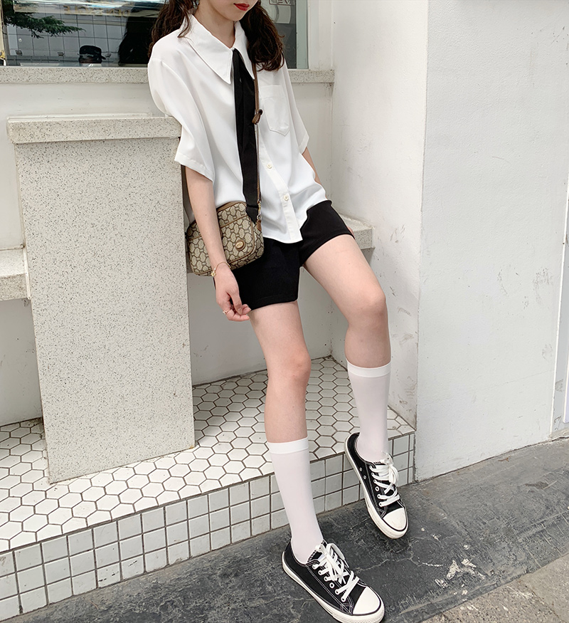 Nước sốt trái cây tự làm phù hợp với chân rộng là mỏng và cao eo xuống cảm giác gió đại học thẳng voan cổng gió quần short nóng - Quần short thời trang nữ 2021