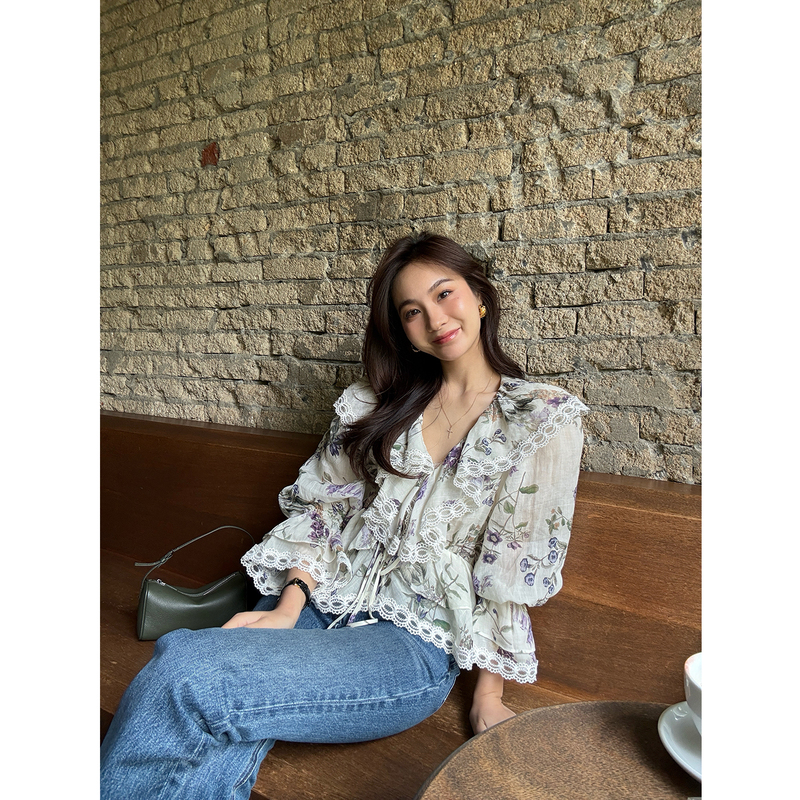 Reliable Keep Kapu Midsummer Rose 100% Ramie French-Style Ruffled Floral V-Neck Shirt for Women Reliable Keep Kapu Midsummer Rose 100% Ramie French-Style Ruffled Floral V-Neck Shirt for Women