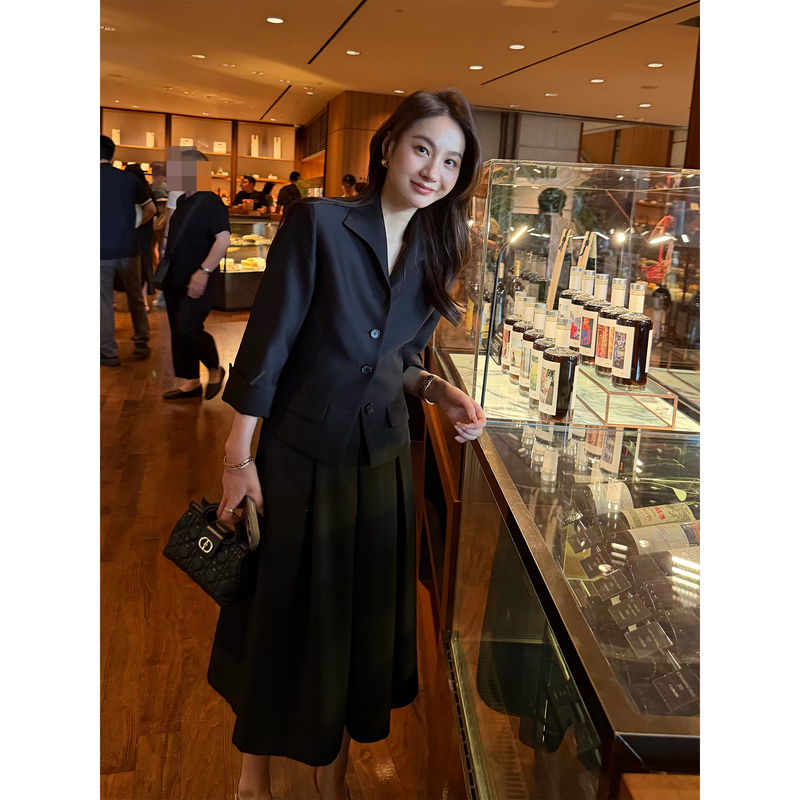 Reliable Keep Kapu Black Label·Korean Designer's Superior Tailoring Short Silk Wool Suit Jacket with Horn Buttons