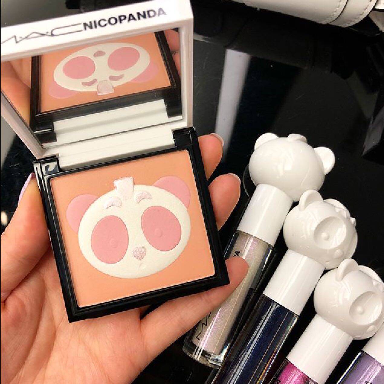 Deficit in Qingyuan ~ MAC Phantom can be NICOPANDA Panda limited blush and high light disc gas orange 18 limited edition