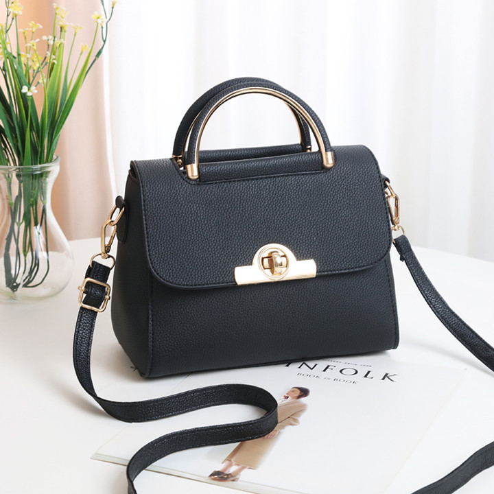 Spring and summer new small bags 2022 trendy Korean women's bags ladies handbags simple and versatile shoulder messenger bags