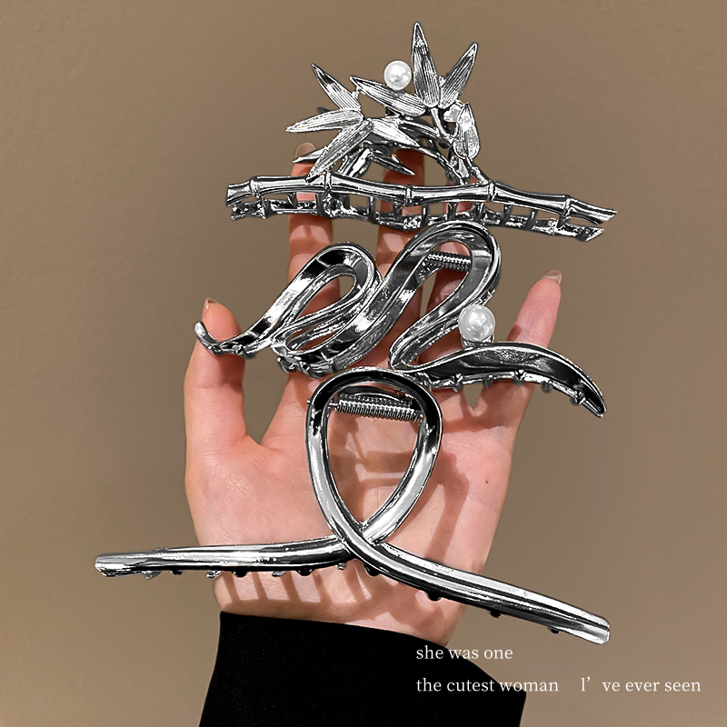 images 4:Silver large-scale grip clip senior hair clip female head spoon shark clip headdress red new card in 2023