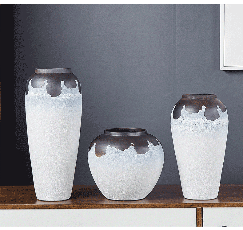 Jingdezhen ceramic vases, small pure and fresh and I household living room TV cabinet furnishing articles furnishing articles wine porch decoration